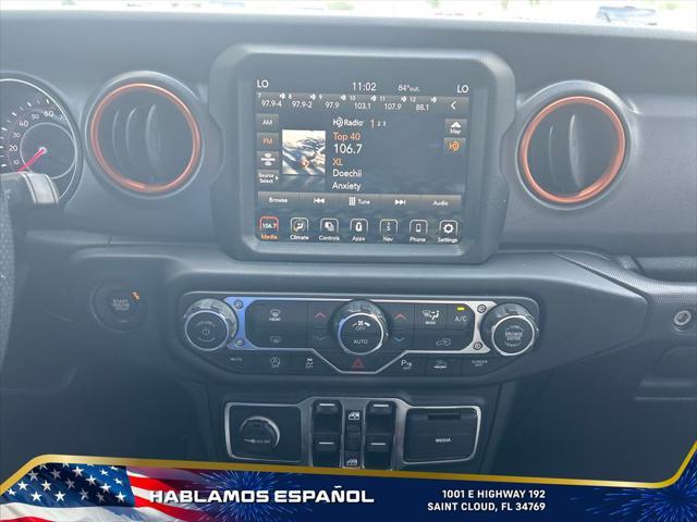 Photo of 2021 Bright White Clearcoat Jeep Gladiator