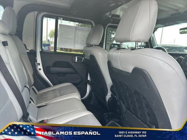Photo of 2021 Bright White Clearcoat Jeep Gladiator