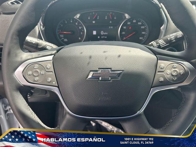 Photo of 2023 Summit White Chevrolet Traverse