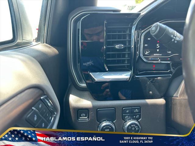 Photo of 2022 Summit White GMC Sierra 1500