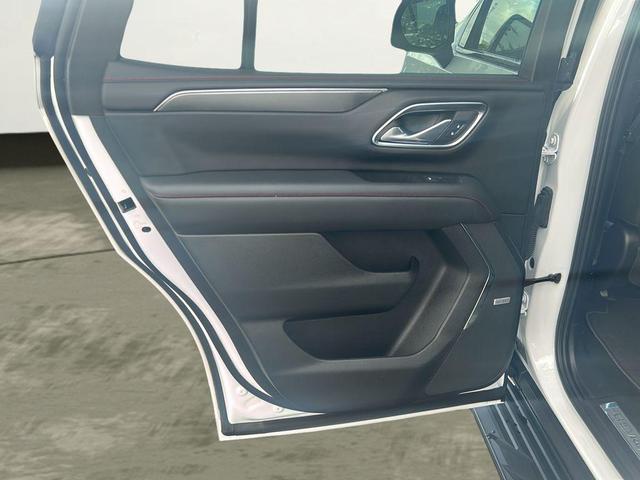 Photo of 2023 Summit White Chevrolet Tahoe
