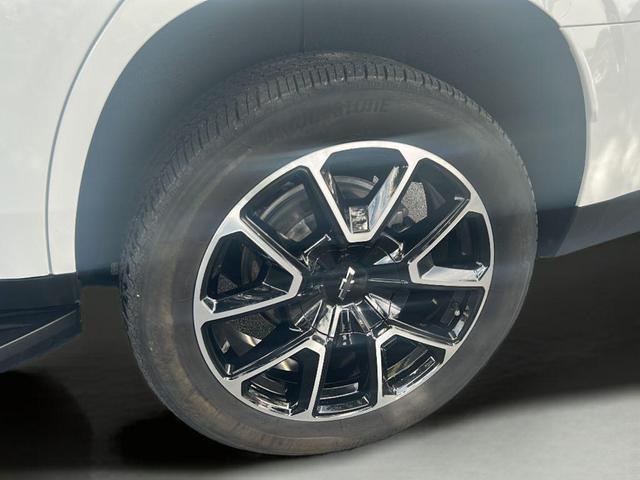 Photo of 2023 Summit White Chevrolet Tahoe