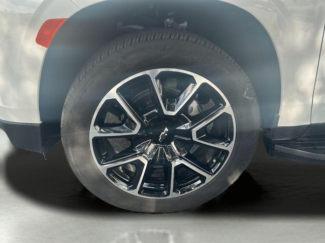 Photo of 2023 Summit White Chevrolet Tahoe