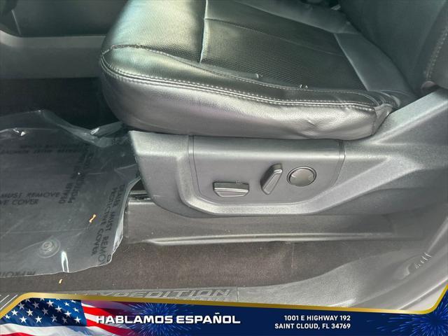 Photo of 2021 STAR WHITE MET TRI-COAT Ford Expedition