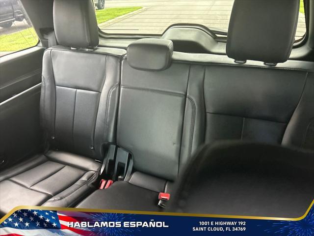 Photo of 2021 STAR WHITE MET TRI-COAT Ford Expedition