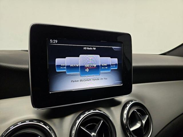Photo of 2016 Silver Mercedes-Benz GLA-Class