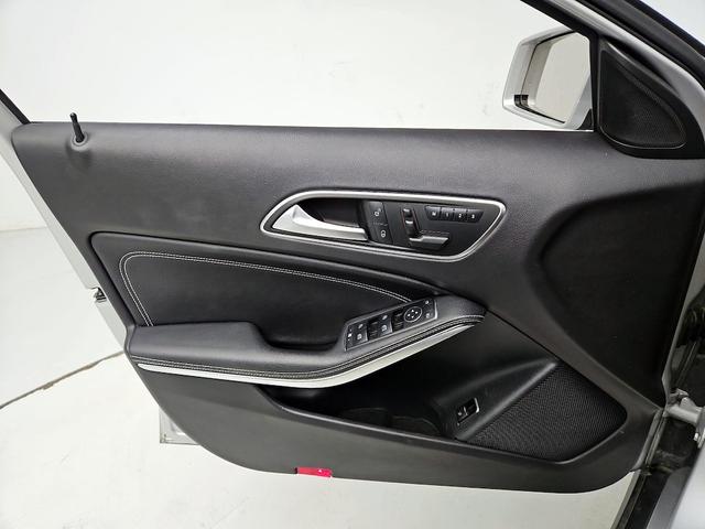 Photo of 2016 Silver Mercedes-Benz GLA-Class