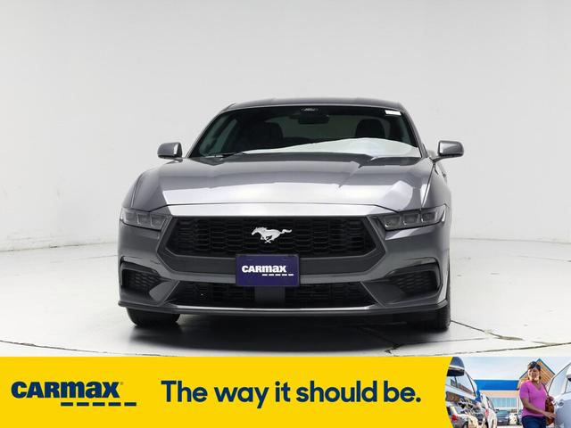 Photo of 2025 Gray Ford Mustang