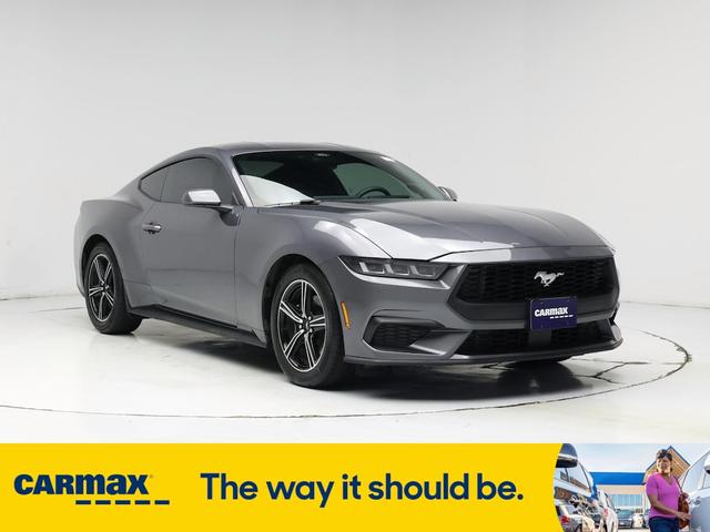Photo of 2025 Gray Ford Mustang