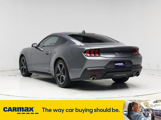 Photo of 2025 Gray Ford Mustang