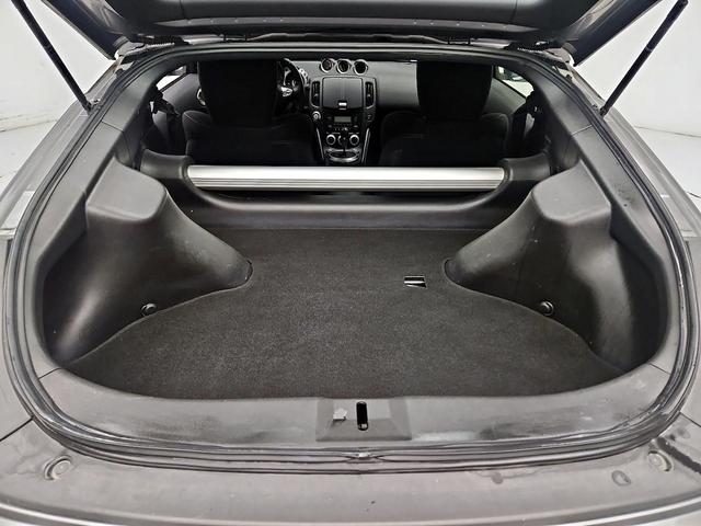 Photo of 2016 Gray Nissan 370Z