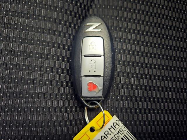 Photo of 2016 Gray Nissan 370Z