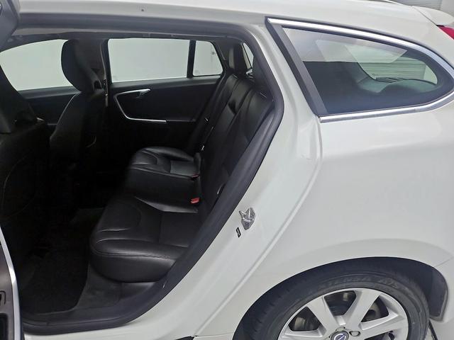 Photo of 2016 White Volvo V60