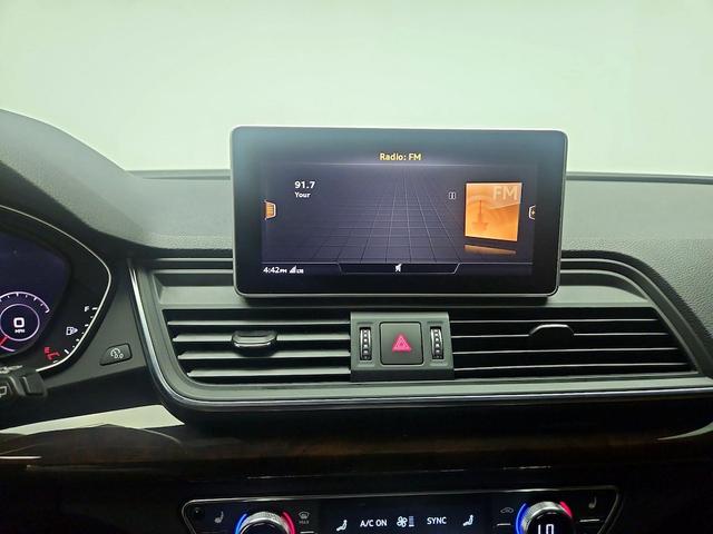 Photo of 2019 White Audi Q5