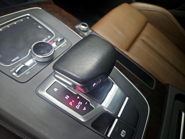 Photo of 2019 White Audi Q5