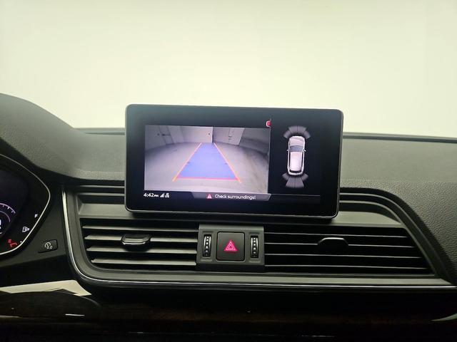 Photo of 2019 White Audi Q5