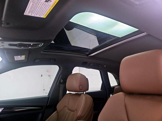 Photo of 2019 White Audi Q5