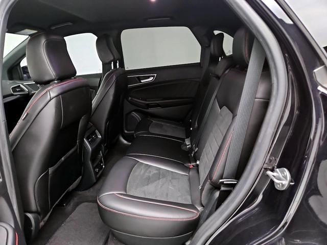 Photo of 2021 Black Ford Edge