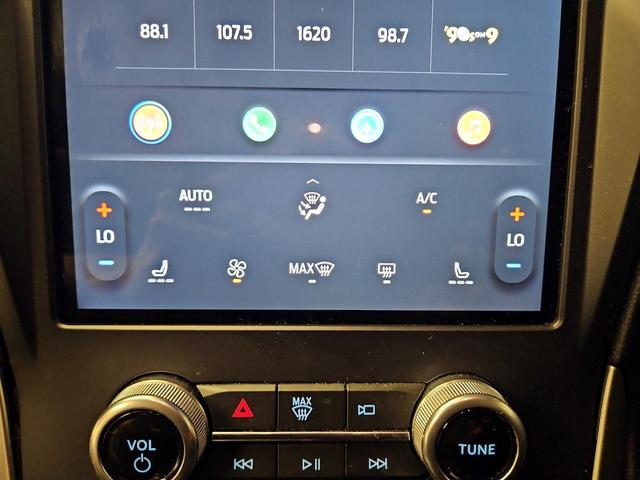 Photo of 2021 Black Ford Edge