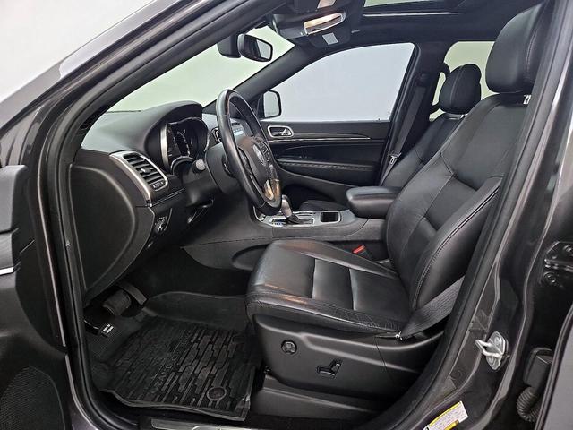 Photo of 2020 Gray Jeep Grand Cherokee
