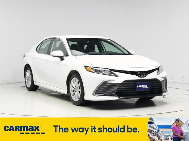 Photo of 2023 White Toyota Camry