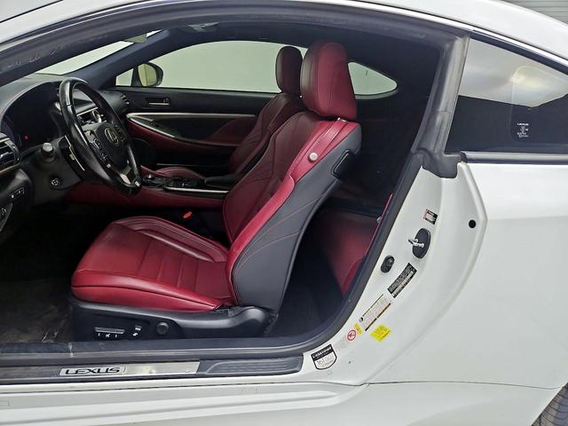 Photo of 2017 White Lexus RC 350