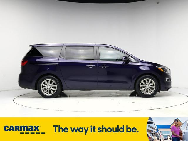 Photo of 2019 Blue Kia Sedona