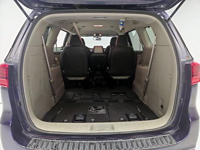 Photo of 2019 Blue Kia Sedona