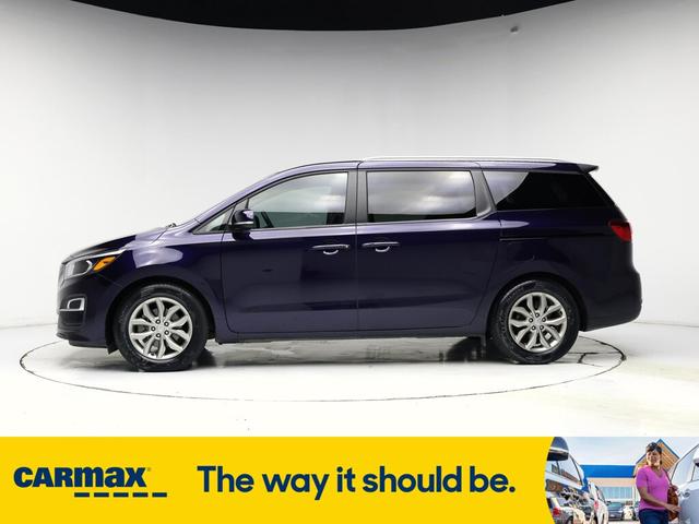 Photo of 2019 Blue Kia Sedona