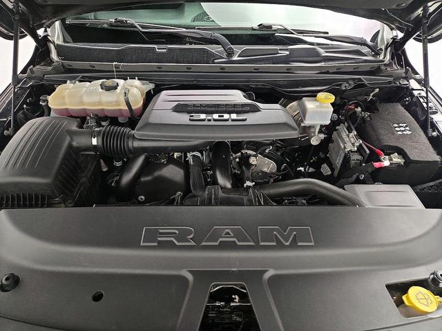 Photo of 2022 Black RAM 1500
