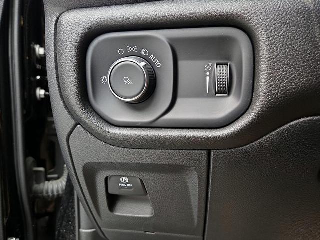 Photo of 2022 Black RAM 1500