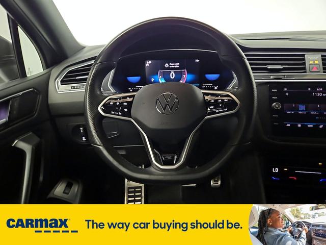 Photo of 2022 Gray Volkswagen Tiguan