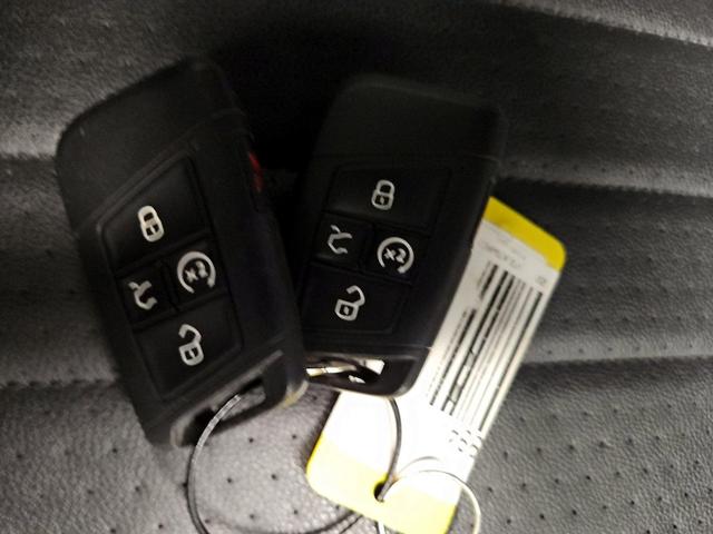 Photo of 2022 Gray Volkswagen Tiguan