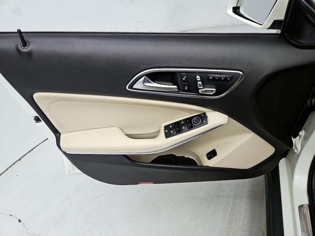 Photo of 2018 White Mercedes-Benz GLA 250