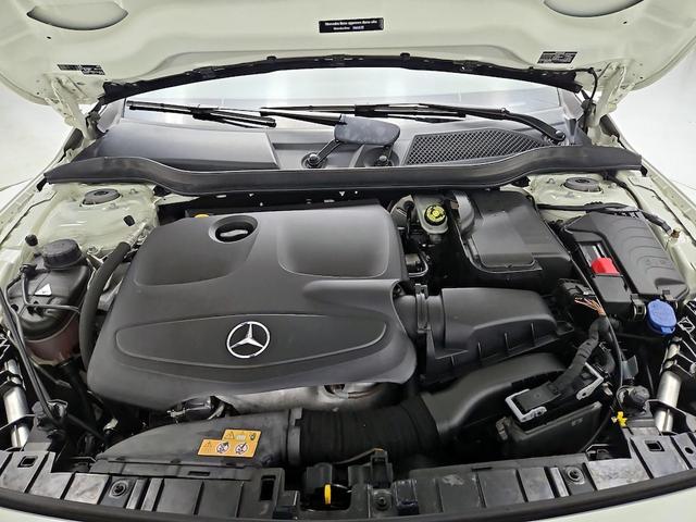 Photo of 2018 White Mercedes-Benz GLA 250