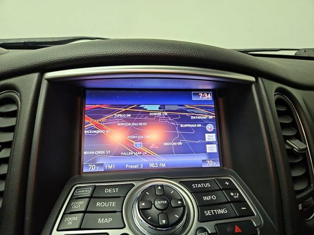 Photo of 2017 Black INFINITI QX50
