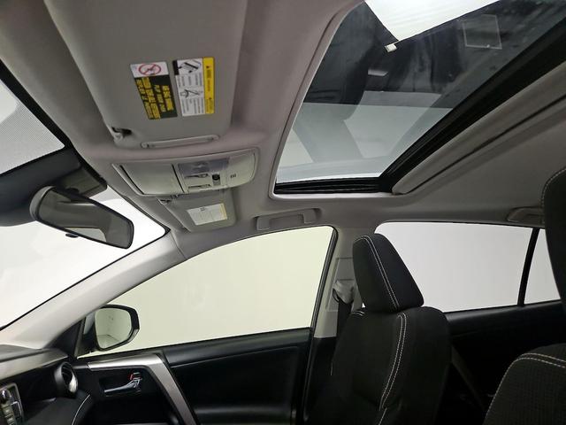 Photo of 2017 Gray Toyota RAV4