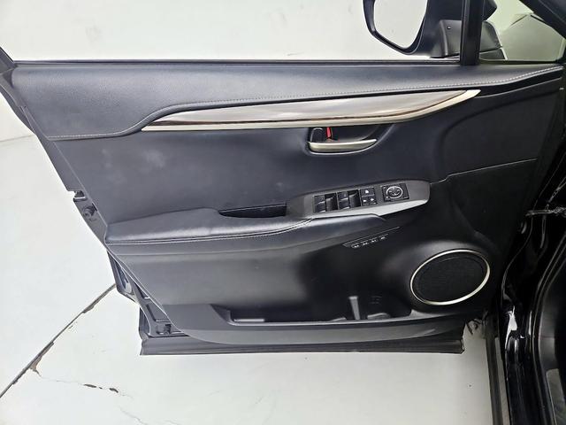 Photo of 2016 Black Lexus NX 200t