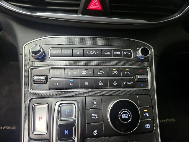Photo of 2021 Black Hyundai SANTA FE