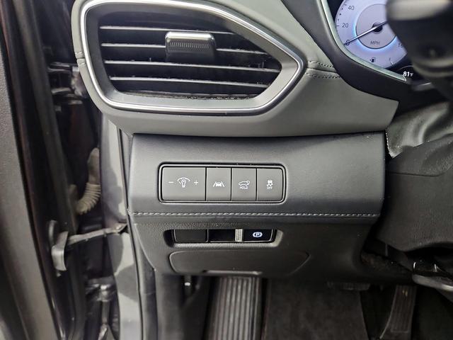 Photo of 2021 Black Hyundai SANTA FE