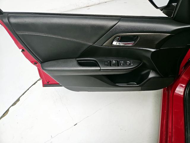 Photo of 2016 Red Honda Accord