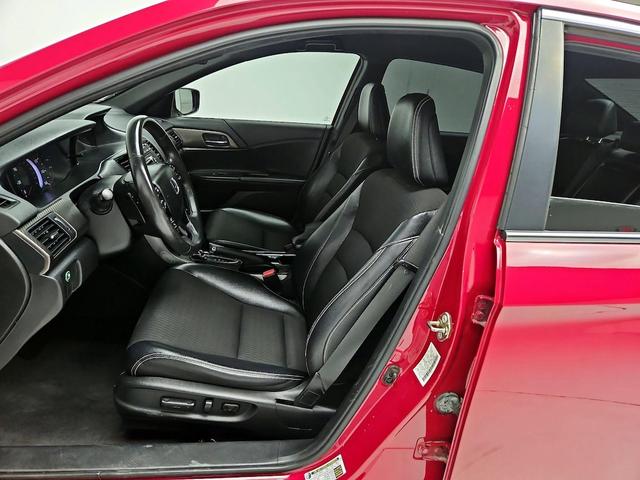 Photo of 2016 Red Honda Accord