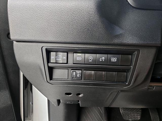 Photo of 2022 White Toyota Tundra