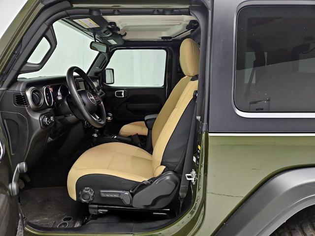 Photo of 2023 Green Jeep Wrangler