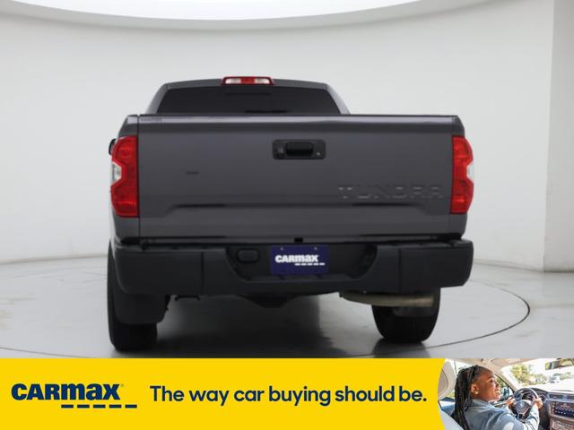 Photo of 2015 Gray Toyota Tundra