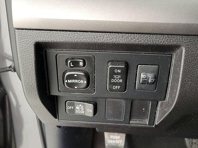 Photo of 2015 Gray Toyota Tundra