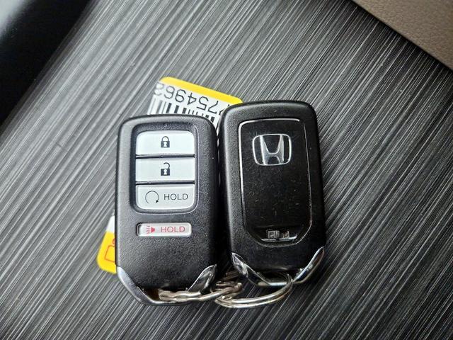 Photo of 2019 White Honda Ridgeline
