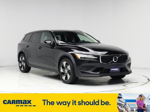2020 Volvo V60 Cross Country
