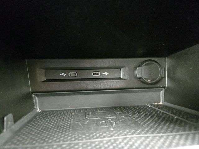 Photo of 2022 White Volkswagen Tiguan