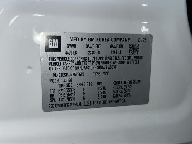 Photo of 2022 Summit White Buick Encore